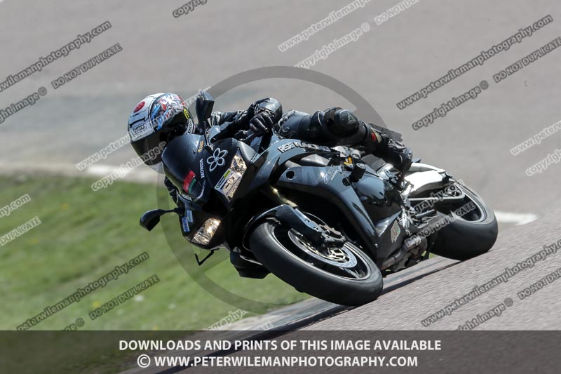 cadwell park;cadwell park photographs;cadwell trackday photographs;enduro digital images;event digital images;eventdigitalimages;peter wileman photography;racing digital images;trackday digital images;trackday photos