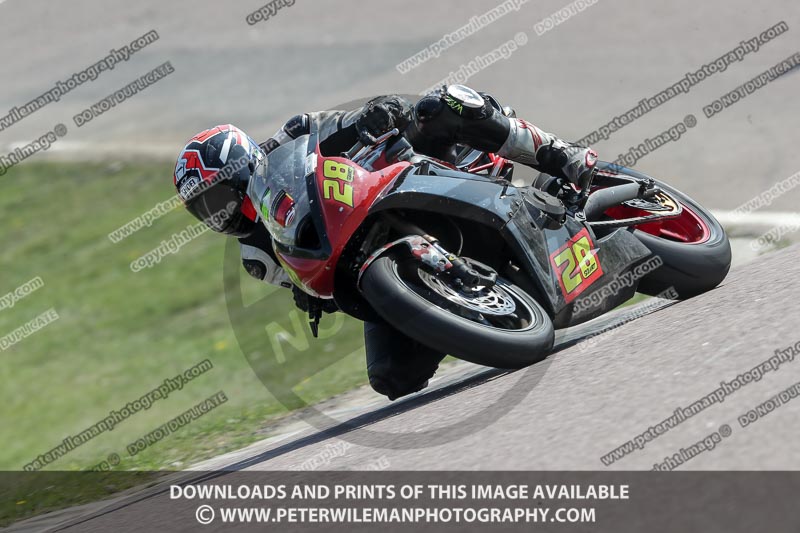 cadwell park;cadwell park photographs;cadwell trackday photographs;enduro digital images;event digital images;eventdigitalimages;peter wileman photography;racing digital images;trackday digital images;trackday photos