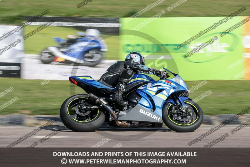 cadwell park;cadwell park photographs;cadwell trackday photographs;enduro digital images;event digital images;eventdigitalimages;peter wileman photography;racing digital images;trackday digital images;trackday photos