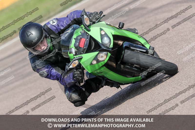 cadwell park;cadwell park photographs;cadwell trackday photographs;enduro digital images;event digital images;eventdigitalimages;peter wileman photography;racing digital images;trackday digital images;trackday photos