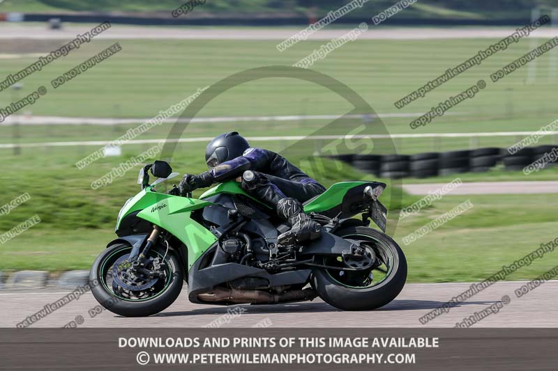cadwell park;cadwell park photographs;cadwell trackday photographs;enduro digital images;event digital images;eventdigitalimages;peter wileman photography;racing digital images;trackday digital images;trackday photos