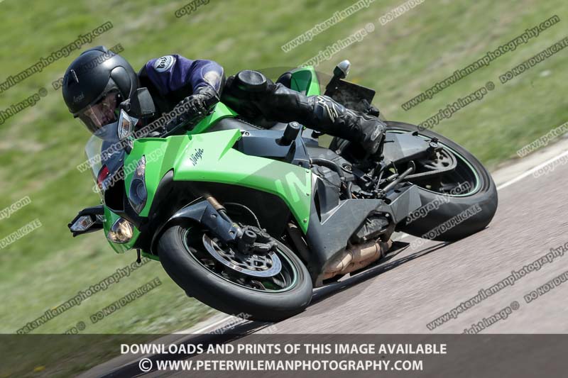 cadwell park;cadwell park photographs;cadwell trackday photographs;enduro digital images;event digital images;eventdigitalimages;peter wileman photography;racing digital images;trackday digital images;trackday photos