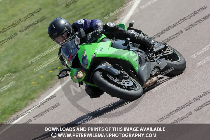 cadwell park;cadwell park photographs;cadwell trackday photographs;enduro digital images;event digital images;eventdigitalimages;peter wileman photography;racing digital images;trackday digital images;trackday photos