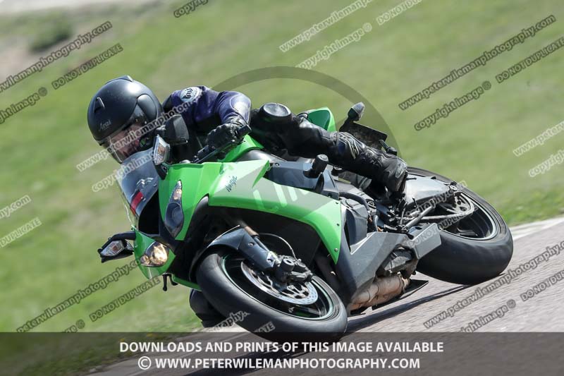 cadwell park;cadwell park photographs;cadwell trackday photographs;enduro digital images;event digital images;eventdigitalimages;peter wileman photography;racing digital images;trackday digital images;trackday photos