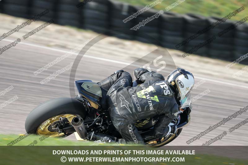 cadwell park;cadwell park photographs;cadwell trackday photographs;enduro digital images;event digital images;eventdigitalimages;peter wileman photography;racing digital images;trackday digital images;trackday photos