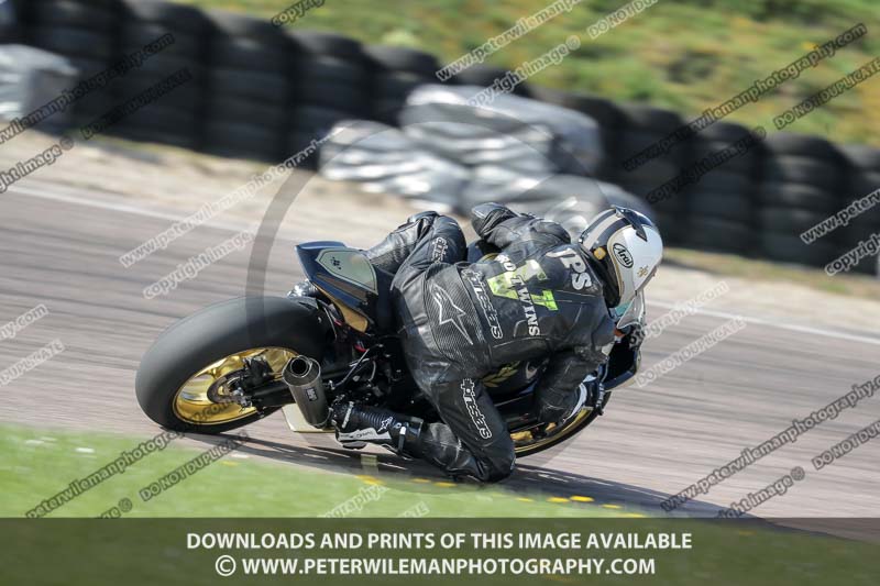 cadwell park;cadwell park photographs;cadwell trackday photographs;enduro digital images;event digital images;eventdigitalimages;peter wileman photography;racing digital images;trackday digital images;trackday photos
