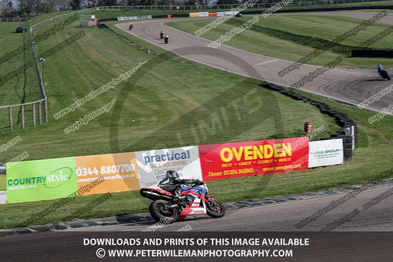 cadwell park;cadwell park photographs;cadwell trackday photographs;enduro digital images;event digital images;eventdigitalimages;peter wileman photography;racing digital images;trackday digital images;trackday photos