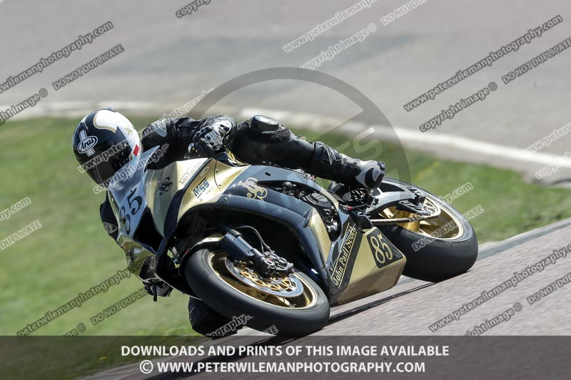 cadwell park;cadwell park photographs;cadwell trackday photographs;enduro digital images;event digital images;eventdigitalimages;peter wileman photography;racing digital images;trackday digital images;trackday photos