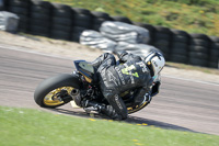 cadwell-park;cadwell-park-photographs;cadwell-trackday-photographs;enduro-digital-images;event-digital-images;eventdigitalimages;peter-wileman-photography;racing-digital-images;trackday-digital-images;trackday-photos