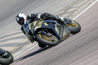 cadwell-park;cadwell-park-photographs;cadwell-trackday-photographs;enduro-digital-images;event-digital-images;eventdigitalimages;peter-wileman-photography;racing-digital-images;trackday-digital-images;trackday-photos