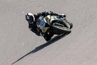 cadwell-park;cadwell-park-photographs;cadwell-trackday-photographs;enduro-digital-images;event-digital-images;eventdigitalimages;peter-wileman-photography;racing-digital-images;trackday-digital-images;trackday-photos