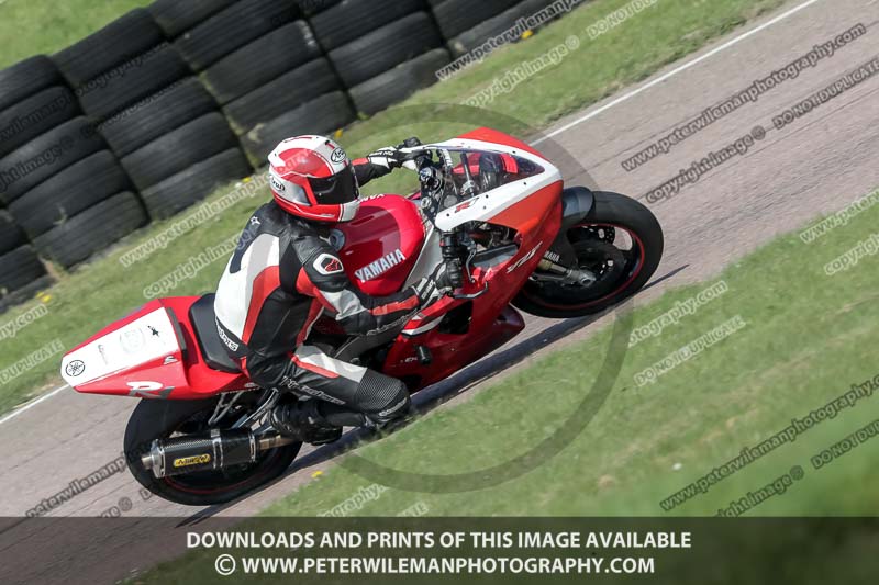 cadwell park;cadwell park photographs;cadwell trackday photographs;enduro digital images;event digital images;eventdigitalimages;peter wileman photography;racing digital images;trackday digital images;trackday photos