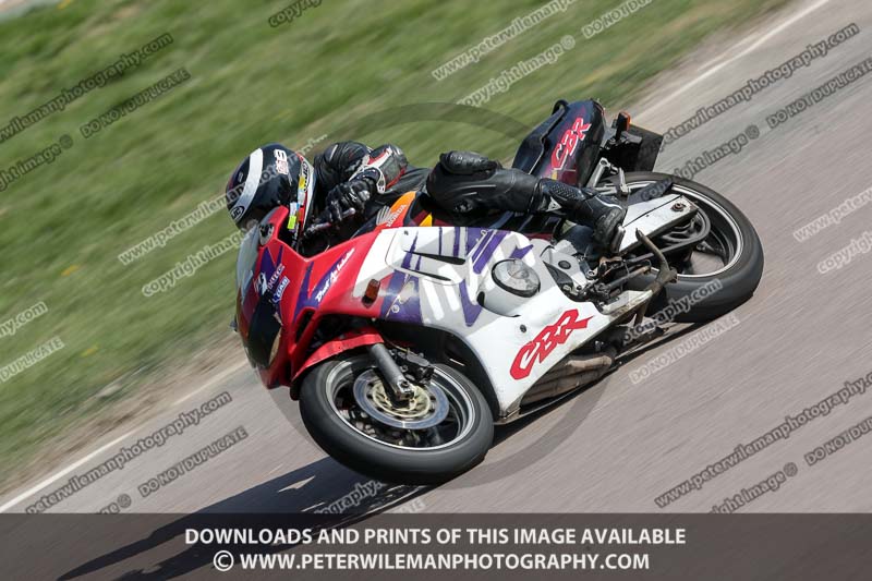 cadwell park;cadwell park photographs;cadwell trackday photographs;enduro digital images;event digital images;eventdigitalimages;peter wileman photography;racing digital images;trackday digital images;trackday photos