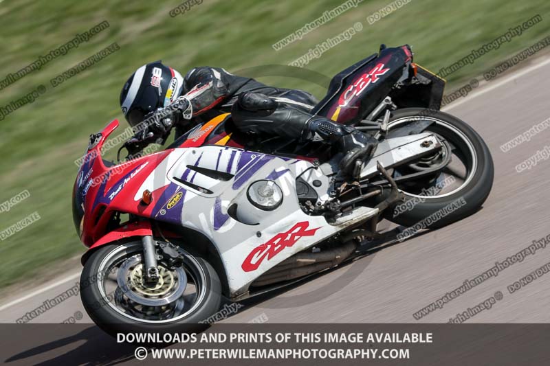 cadwell park;cadwell park photographs;cadwell trackday photographs;enduro digital images;event digital images;eventdigitalimages;peter wileman photography;racing digital images;trackday digital images;trackday photos