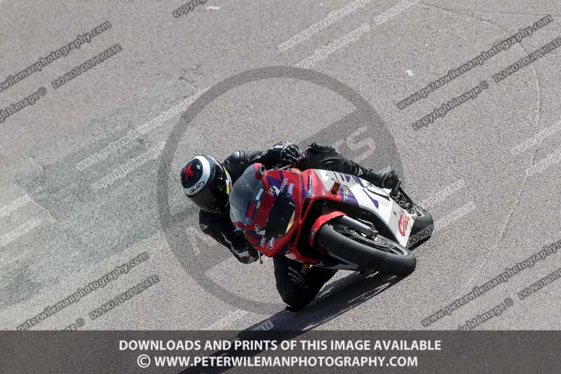 cadwell park;cadwell park photographs;cadwell trackday photographs;enduro digital images;event digital images;eventdigitalimages;peter wileman photography;racing digital images;trackday digital images;trackday photos