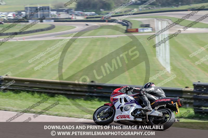 cadwell park;cadwell park photographs;cadwell trackday photographs;enduro digital images;event digital images;eventdigitalimages;peter wileman photography;racing digital images;trackday digital images;trackday photos