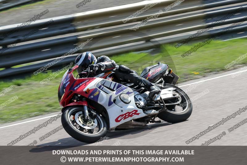 cadwell park;cadwell park photographs;cadwell trackday photographs;enduro digital images;event digital images;eventdigitalimages;peter wileman photography;racing digital images;trackday digital images;trackday photos