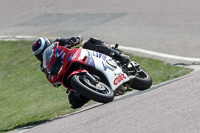 cadwell-park;cadwell-park-photographs;cadwell-trackday-photographs;enduro-digital-images;event-digital-images;eventdigitalimages;peter-wileman-photography;racing-digital-images;trackday-digital-images;trackday-photos