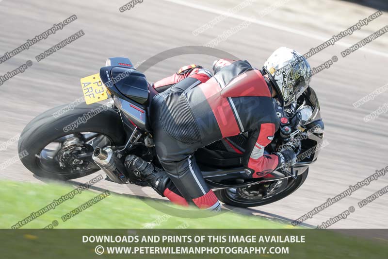 cadwell park;cadwell park photographs;cadwell trackday photographs;enduro digital images;event digital images;eventdigitalimages;peter wileman photography;racing digital images;trackday digital images;trackday photos