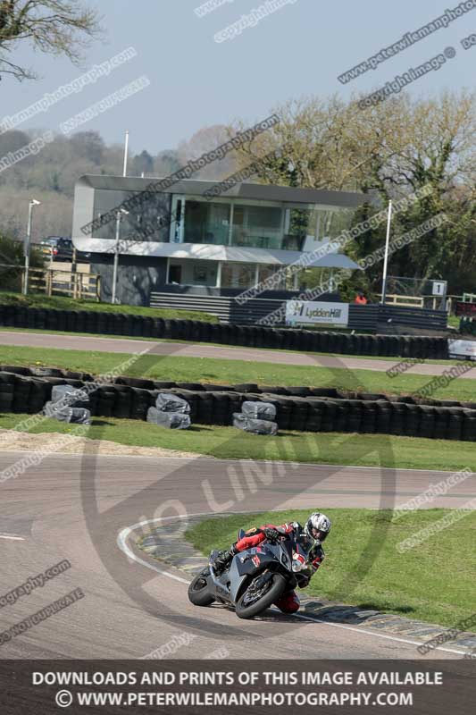 cadwell park;cadwell park photographs;cadwell trackday photographs;enduro digital images;event digital images;eventdigitalimages;peter wileman photography;racing digital images;trackday digital images;trackday photos