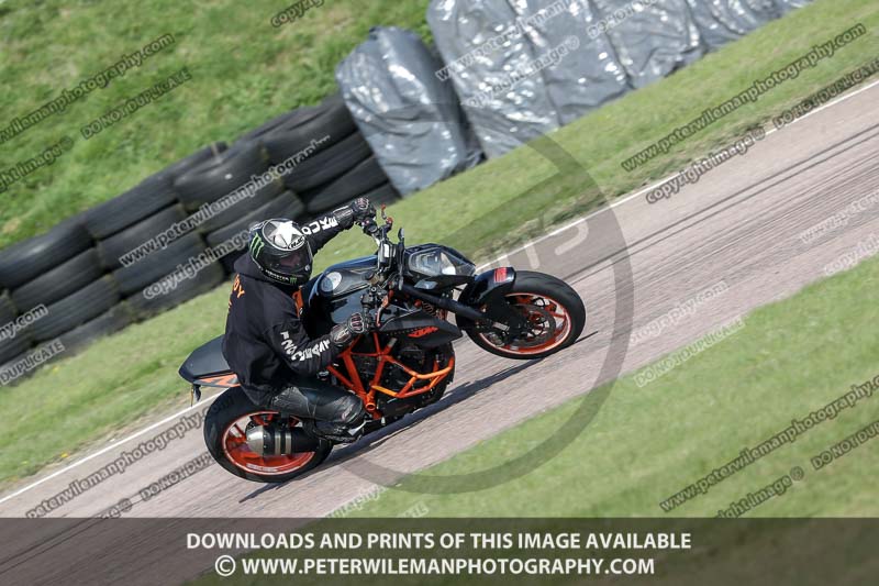 cadwell park;cadwell park photographs;cadwell trackday photographs;enduro digital images;event digital images;eventdigitalimages;peter wileman photography;racing digital images;trackday digital images;trackday photos