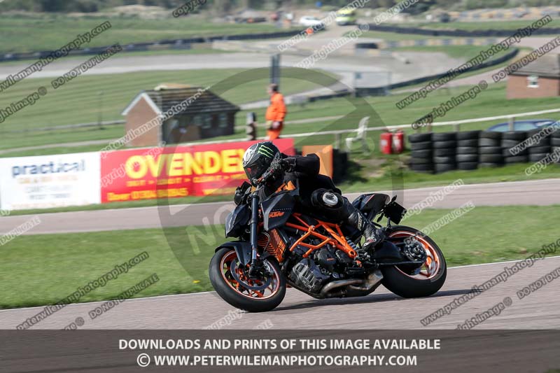 cadwell park;cadwell park photographs;cadwell trackday photographs;enduro digital images;event digital images;eventdigitalimages;peter wileman photography;racing digital images;trackday digital images;trackday photos