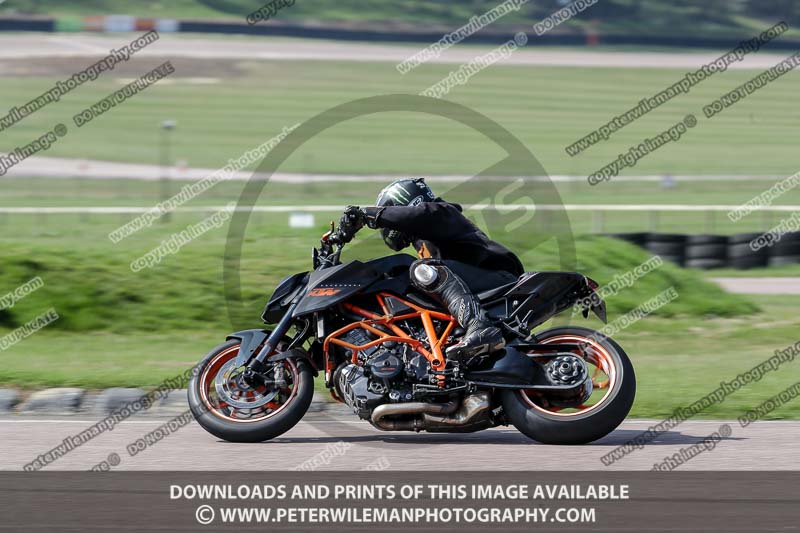 cadwell park;cadwell park photographs;cadwell trackday photographs;enduro digital images;event digital images;eventdigitalimages;peter wileman photography;racing digital images;trackday digital images;trackday photos