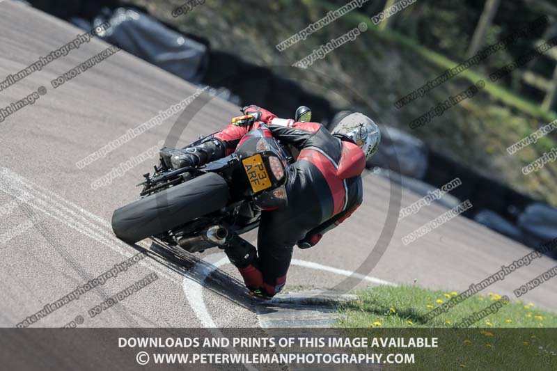 cadwell park;cadwell park photographs;cadwell trackday photographs;enduro digital images;event digital images;eventdigitalimages;peter wileman photography;racing digital images;trackday digital images;trackday photos