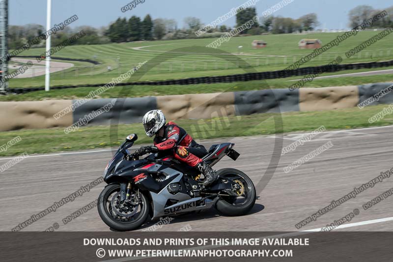 cadwell park;cadwell park photographs;cadwell trackday photographs;enduro digital images;event digital images;eventdigitalimages;peter wileman photography;racing digital images;trackday digital images;trackday photos