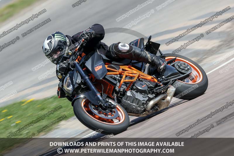 cadwell park;cadwell park photographs;cadwell trackday photographs;enduro digital images;event digital images;eventdigitalimages;peter wileman photography;racing digital images;trackday digital images;trackday photos