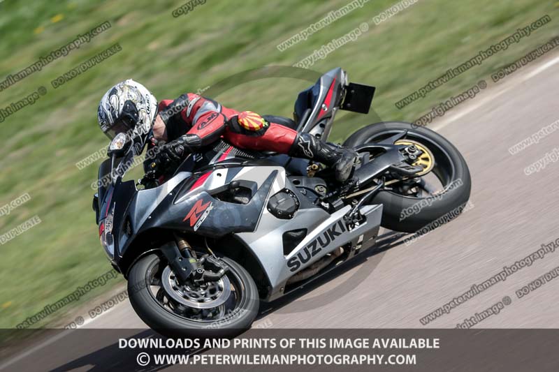 cadwell park;cadwell park photographs;cadwell trackday photographs;enduro digital images;event digital images;eventdigitalimages;peter wileman photography;racing digital images;trackday digital images;trackday photos
