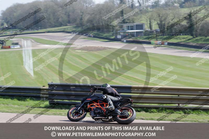 cadwell park;cadwell park photographs;cadwell trackday photographs;enduro digital images;event digital images;eventdigitalimages;peter wileman photography;racing digital images;trackday digital images;trackday photos