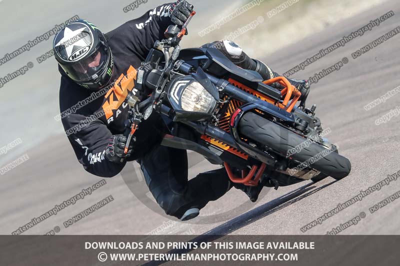 cadwell park;cadwell park photographs;cadwell trackday photographs;enduro digital images;event digital images;eventdigitalimages;peter wileman photography;racing digital images;trackday digital images;trackday photos