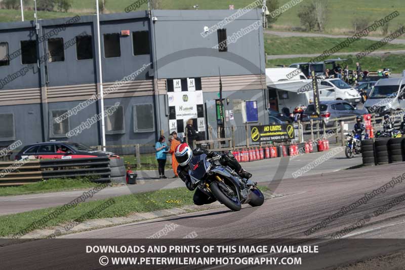 cadwell park;cadwell park photographs;cadwell trackday photographs;enduro digital images;event digital images;eventdigitalimages;peter wileman photography;racing digital images;trackday digital images;trackday photos