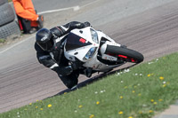 cadwell-park;cadwell-park-photographs;cadwell-trackday-photographs;enduro-digital-images;event-digital-images;eventdigitalimages;peter-wileman-photography;racing-digital-images;trackday-digital-images;trackday-photos