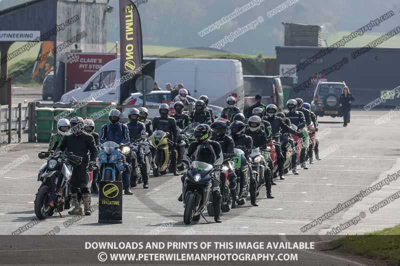 cadwell park;cadwell park photographs;cadwell trackday photographs;enduro digital images;event digital images;eventdigitalimages;peter wileman photography;racing digital images;trackday digital images;trackday photos