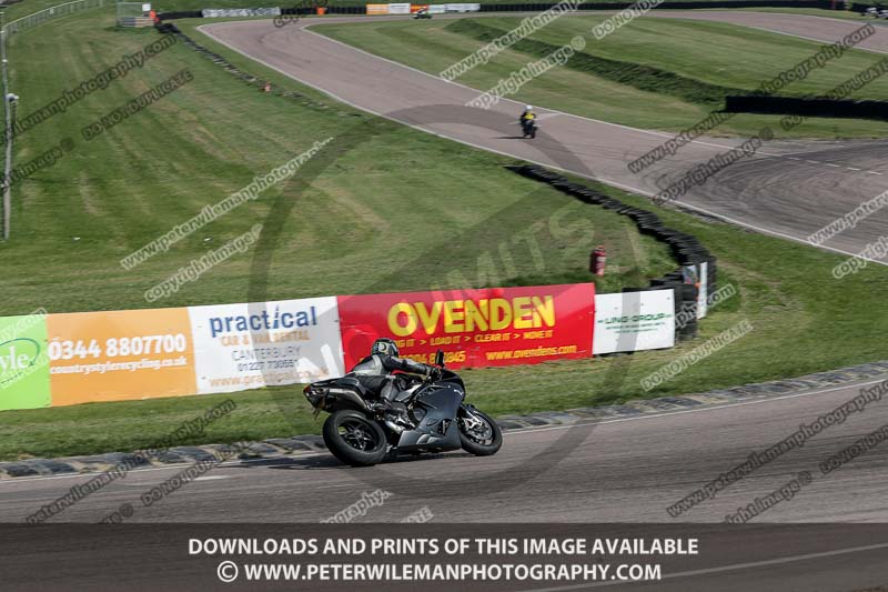 cadwell park;cadwell park photographs;cadwell trackday photographs;enduro digital images;event digital images;eventdigitalimages;peter wileman photography;racing digital images;trackday digital images;trackday photos