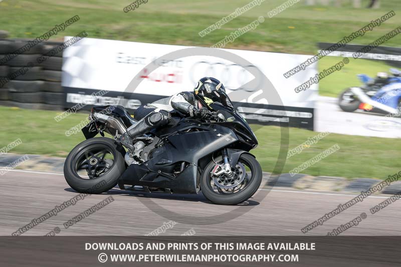 cadwell park;cadwell park photographs;cadwell trackday photographs;enduro digital images;event digital images;eventdigitalimages;peter wileman photography;racing digital images;trackday digital images;trackday photos