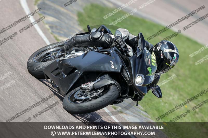 cadwell park;cadwell park photographs;cadwell trackday photographs;enduro digital images;event digital images;eventdigitalimages;peter wileman photography;racing digital images;trackday digital images;trackday photos