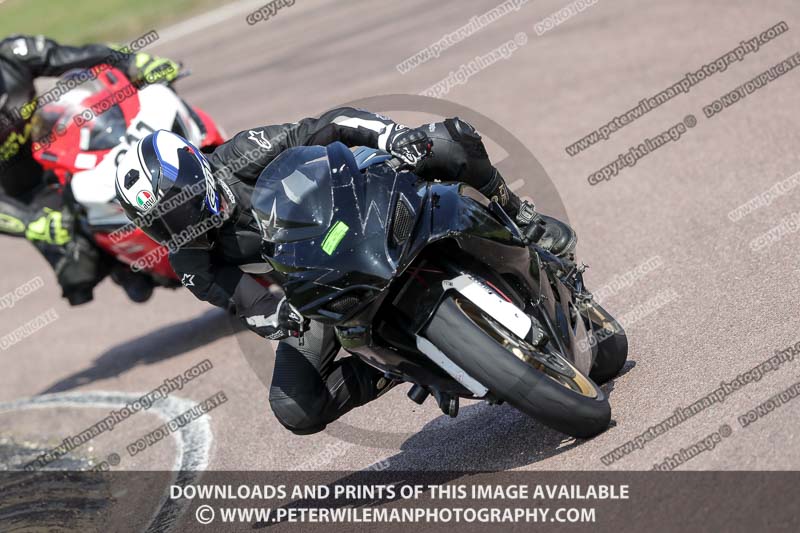 cadwell park;cadwell park photographs;cadwell trackday photographs;enduro digital images;event digital images;eventdigitalimages;peter wileman photography;racing digital images;trackday digital images;trackday photos