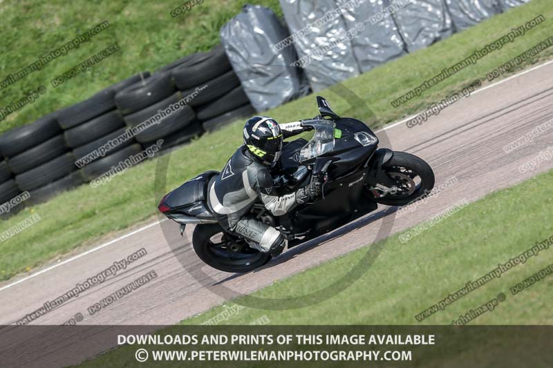 cadwell park;cadwell park photographs;cadwell trackday photographs;enduro digital images;event digital images;eventdigitalimages;peter wileman photography;racing digital images;trackday digital images;trackday photos