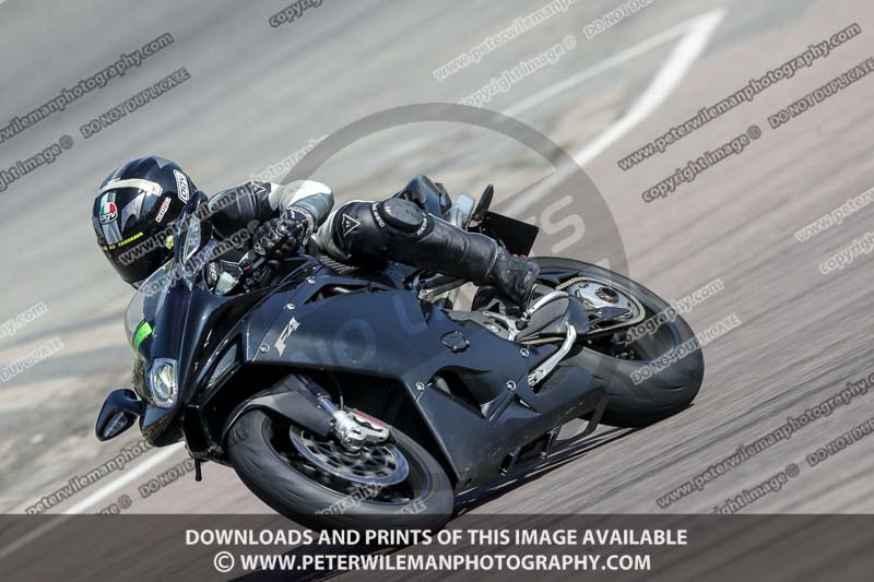 cadwell park;cadwell park photographs;cadwell trackday photographs;enduro digital images;event digital images;eventdigitalimages;peter wileman photography;racing digital images;trackday digital images;trackday photos