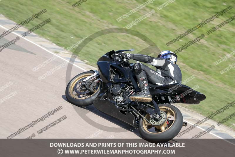 cadwell park;cadwell park photographs;cadwell trackday photographs;enduro digital images;event digital images;eventdigitalimages;peter wileman photography;racing digital images;trackday digital images;trackday photos
