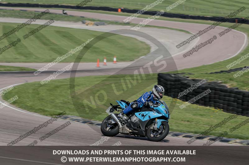 cadwell park;cadwell park photographs;cadwell trackday photographs;enduro digital images;event digital images;eventdigitalimages;peter wileman photography;racing digital images;trackday digital images;trackday photos
