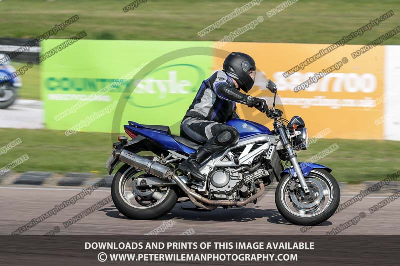 cadwell park;cadwell park photographs;cadwell trackday photographs;enduro digital images;event digital images;eventdigitalimages;peter wileman photography;racing digital images;trackday digital images;trackday photos