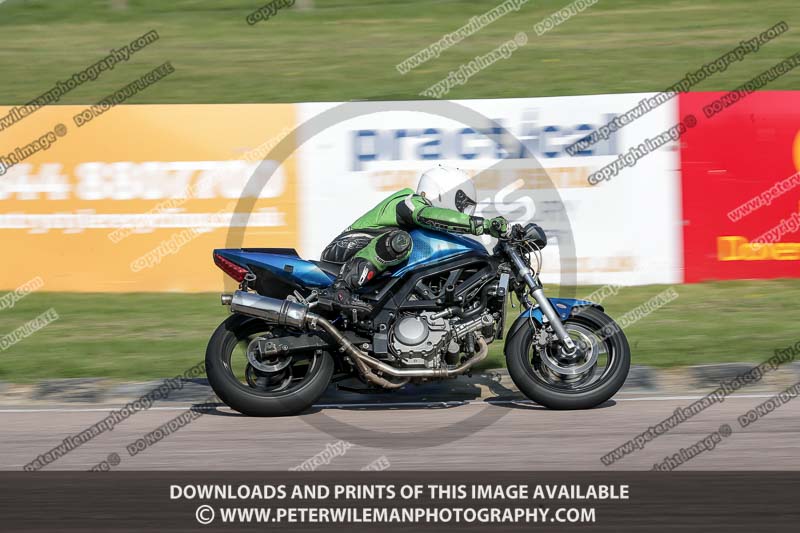 cadwell park;cadwell park photographs;cadwell trackday photographs;enduro digital images;event digital images;eventdigitalimages;peter wileman photography;racing digital images;trackday digital images;trackday photos