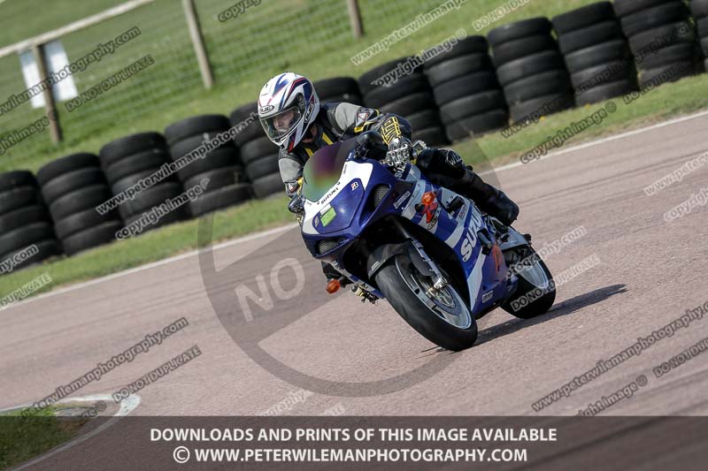 cadwell park;cadwell park photographs;cadwell trackday photographs;enduro digital images;event digital images;eventdigitalimages;peter wileman photography;racing digital images;trackday digital images;trackday photos