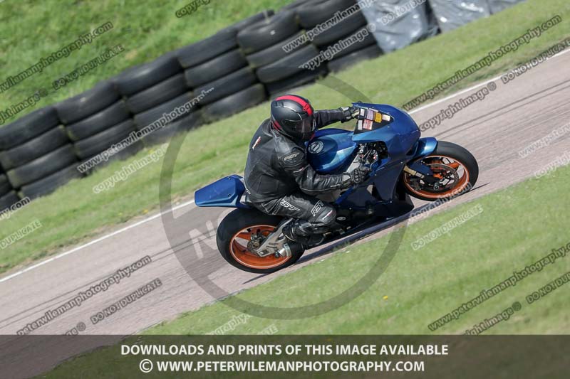 cadwell park;cadwell park photographs;cadwell trackday photographs;enduro digital images;event digital images;eventdigitalimages;peter wileman photography;racing digital images;trackday digital images;trackday photos