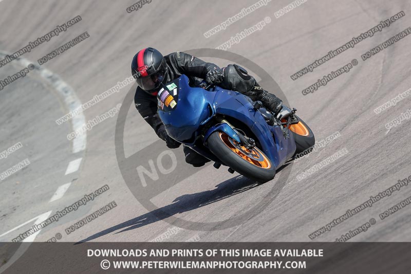 cadwell park;cadwell park photographs;cadwell trackday photographs;enduro digital images;event digital images;eventdigitalimages;peter wileman photography;racing digital images;trackday digital images;trackday photos