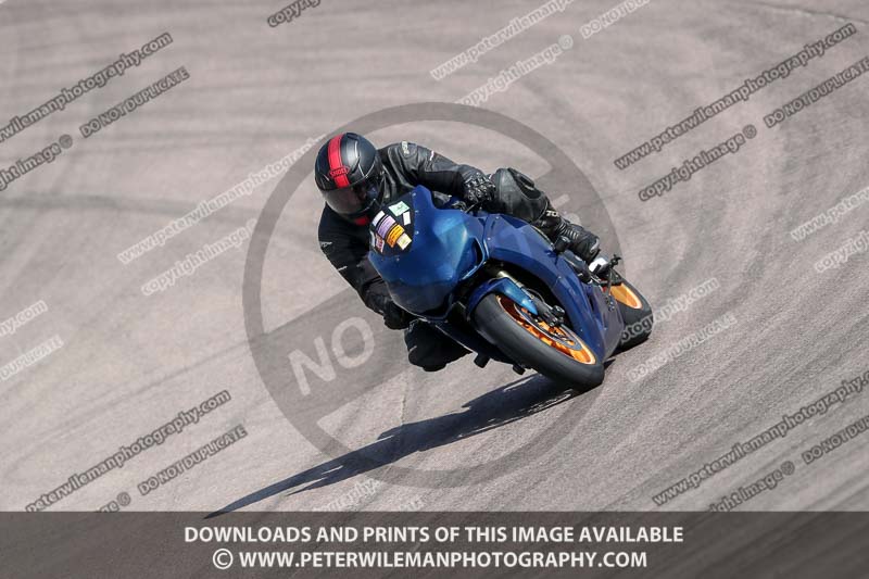 cadwell park;cadwell park photographs;cadwell trackday photographs;enduro digital images;event digital images;eventdigitalimages;peter wileman photography;racing digital images;trackday digital images;trackday photos